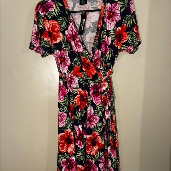 2/$35 Agnes & Dora M NEW Nightingale Rayon Wrap Dress Floral Spring Tropical - Picture 3 of 9